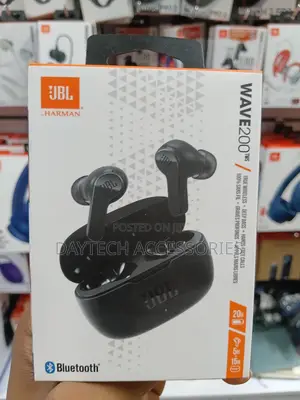 These Are JBL Wave 200tws True Wireless Earbuds in Black.