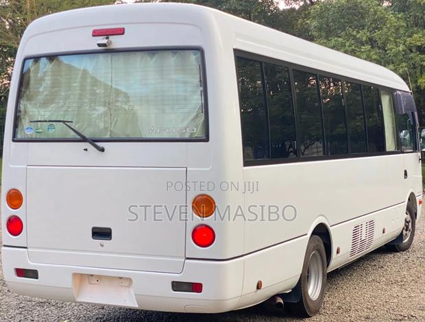 Mitsubishi Fuso Rosa 2019 White - thumbnail 3
