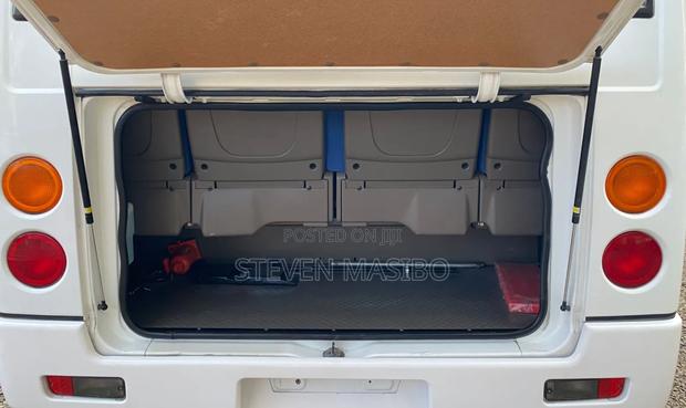 Mitsubishi Fuso Rosa 2019 White - thumbnail 11