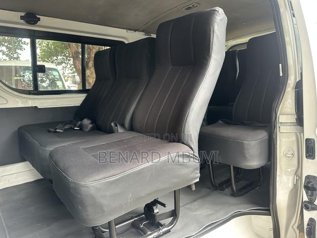 Toyota HiAce 2012 White - thumbnail 2