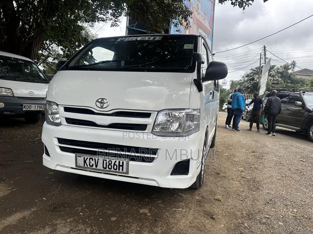 Toyota HiAce 2012 White