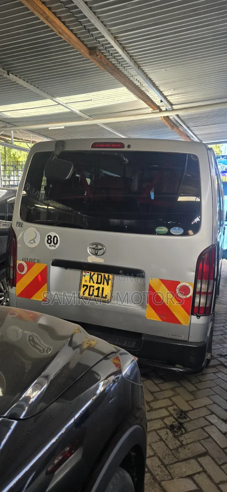 Toyota HiAce 2017 Silver