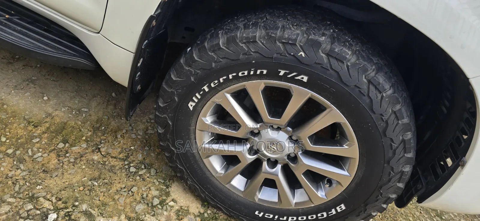 Toyota Land Cruiser Prado 2019 White