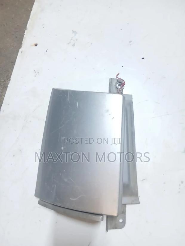 Nissan Note E11 Taillight Finisher