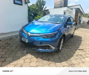 Toyota Auris 2015 Blue