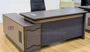 Premium Kings Desk