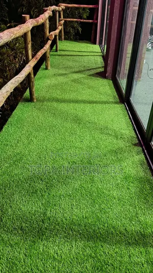 Lush Green Foot Friendly Artificial Green Fluffy Carpets for Balcony