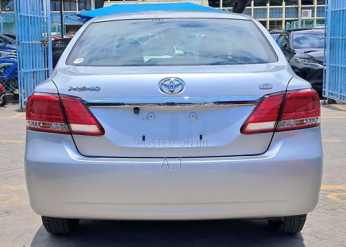 Toyota Premio 1.5 FWD 2019 Silver