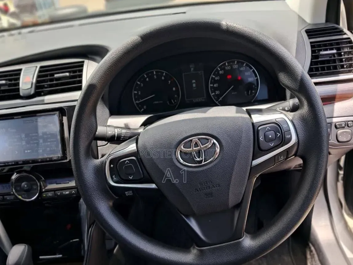 Toyota Premio 1.5 FWD 2019 Silver