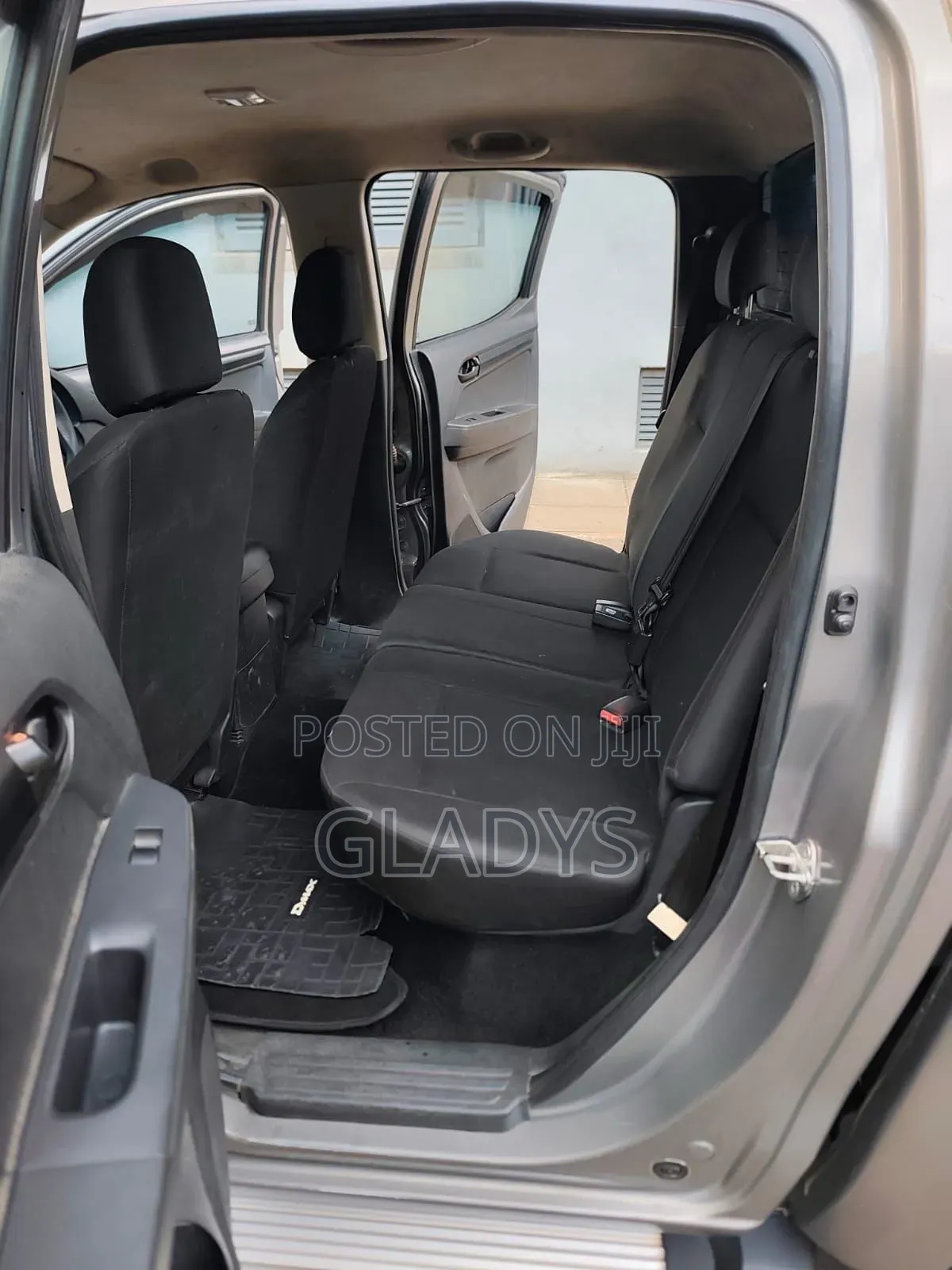 Isuzu D-MAX 2021 Beige