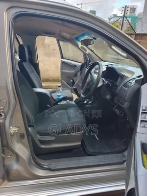 Isuzu D-MAX 2021 Beige