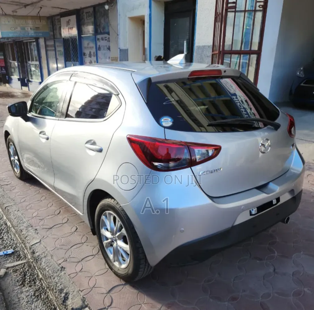 Mazda Demio 2019 Silver