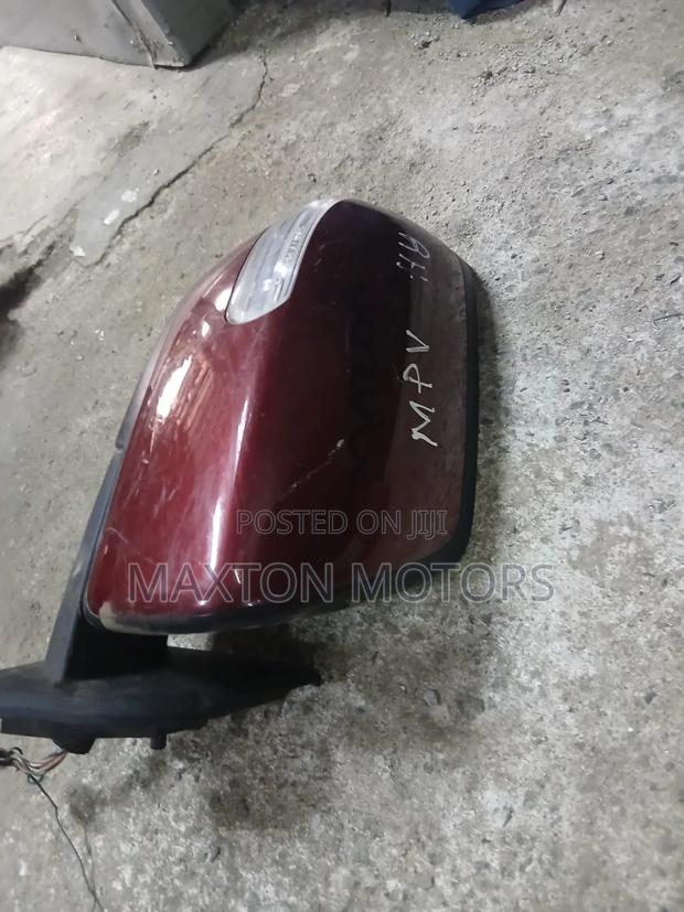 Mazda MPV Sidemirror With Blinker - thumbnail 2