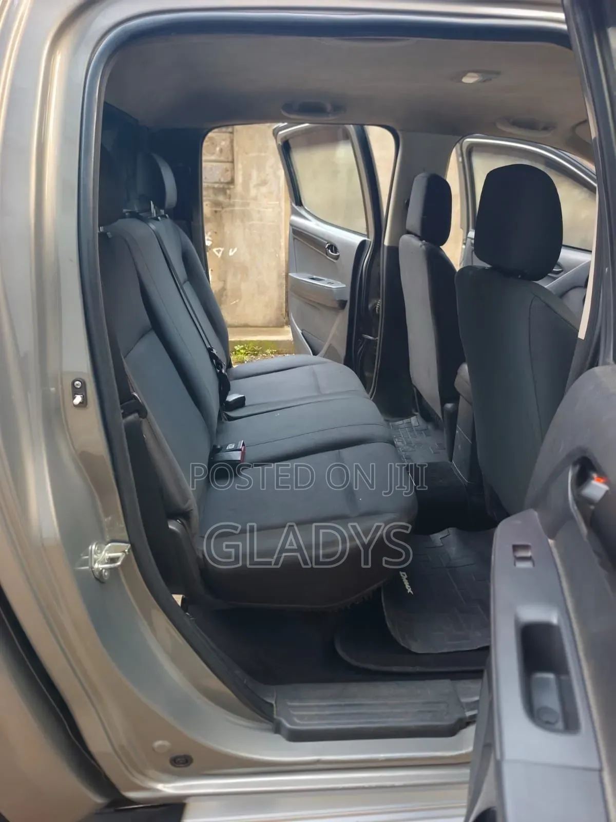 Isuzu D-MAX 2021 Beige