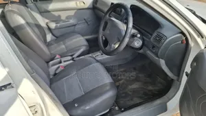Toyota Corolla 2000 White