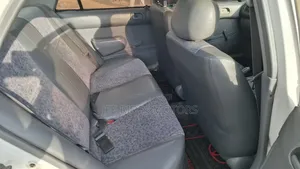 Toyota Corolla 2000 White