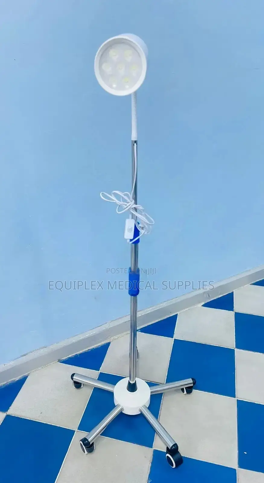 Quality Examinations Light With Wheels (Height-Adjustable)