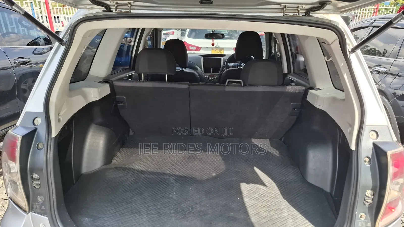 Subaru Forester 2.0D X 2010 Silver