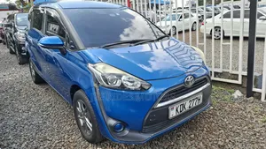 Toyota Sienta 1.5 FWD (6-seater) 2016 Blue