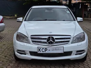 Mercedes-Benz C200 2011 White