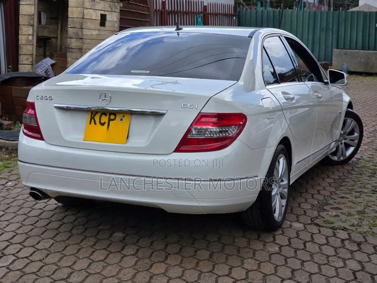 Mercedes-Benz C200 2011 White