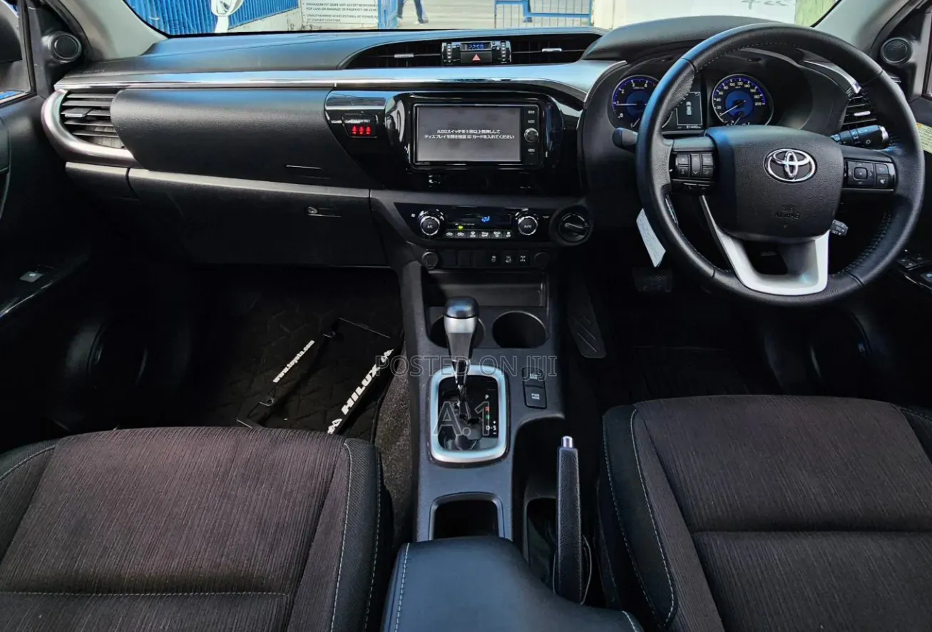 Toyota Hilux Revo Double Cab Deisel 2.4 RWD 2018 Pearl