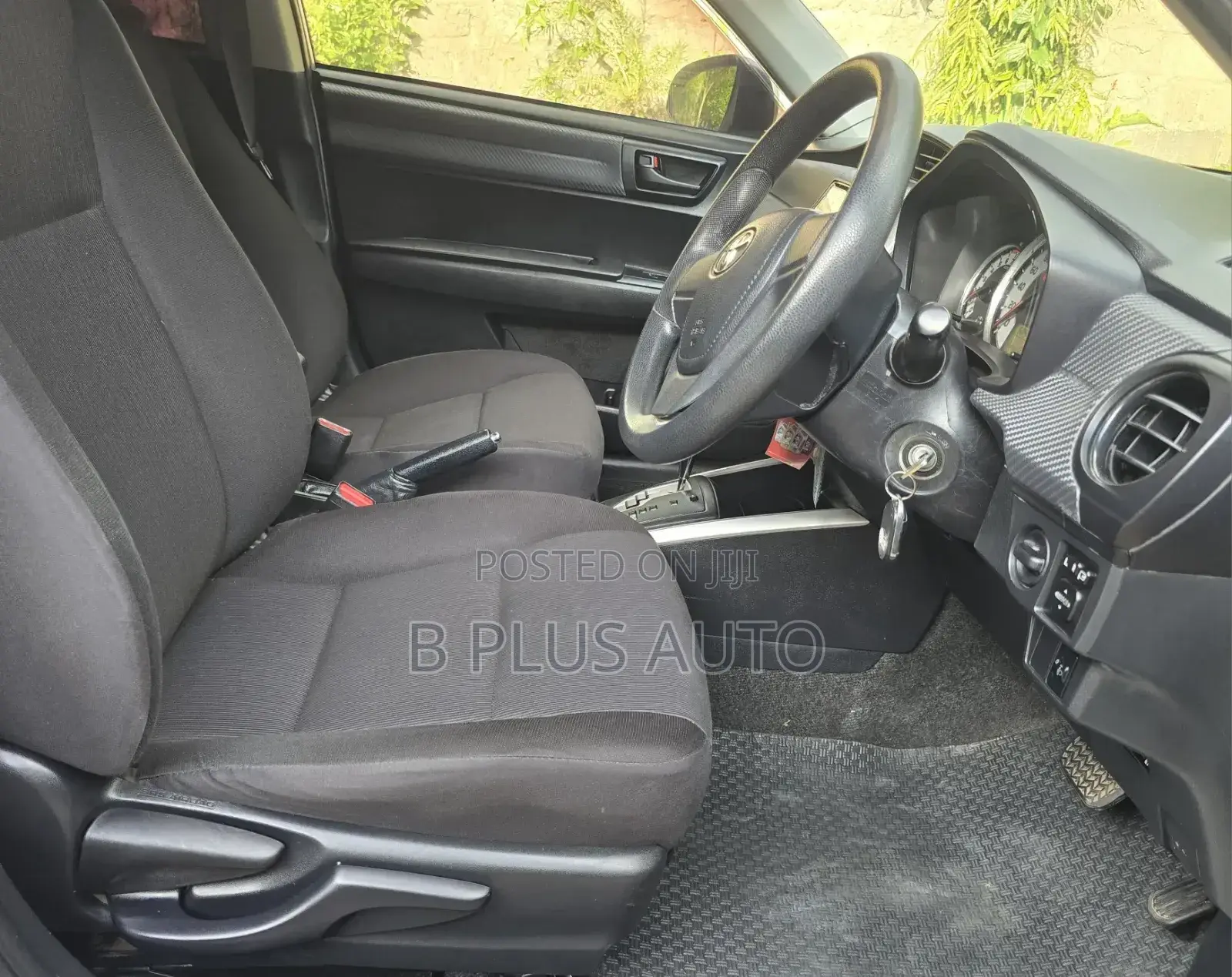 Toyota Corolla Fielder 2013 Silver