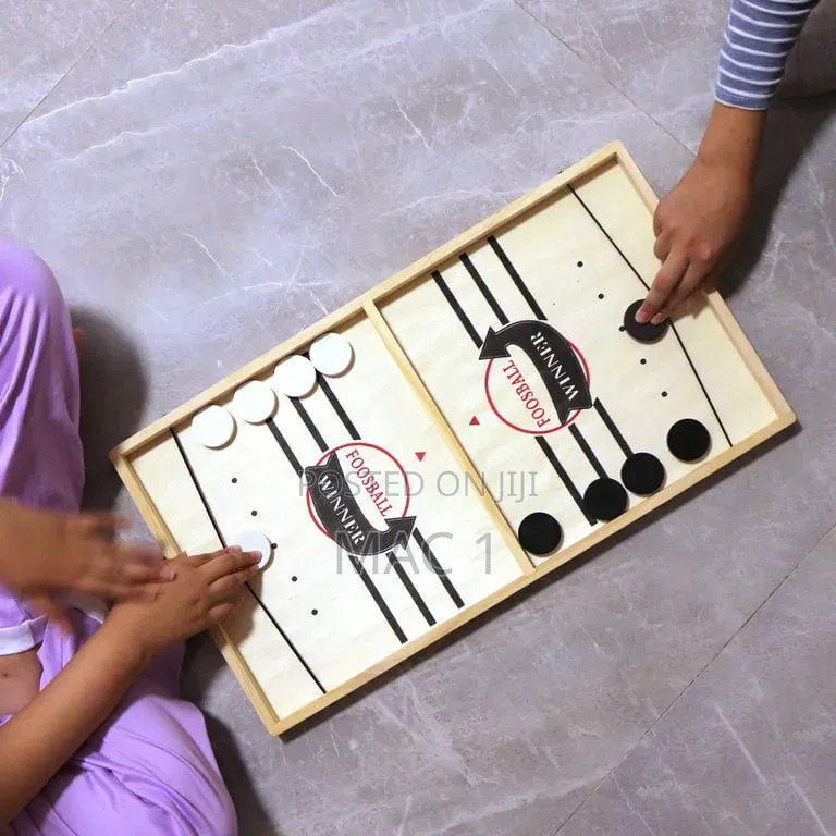 Wooden Fast Sling Puck Game / Winner Foosball Board