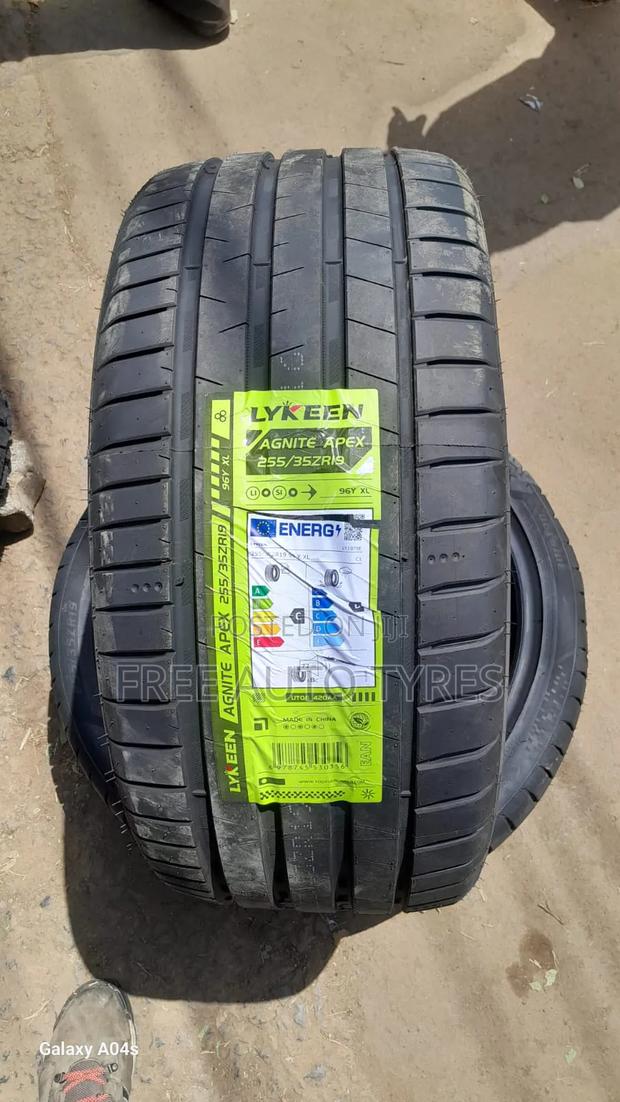 255/35r19 Lykeen