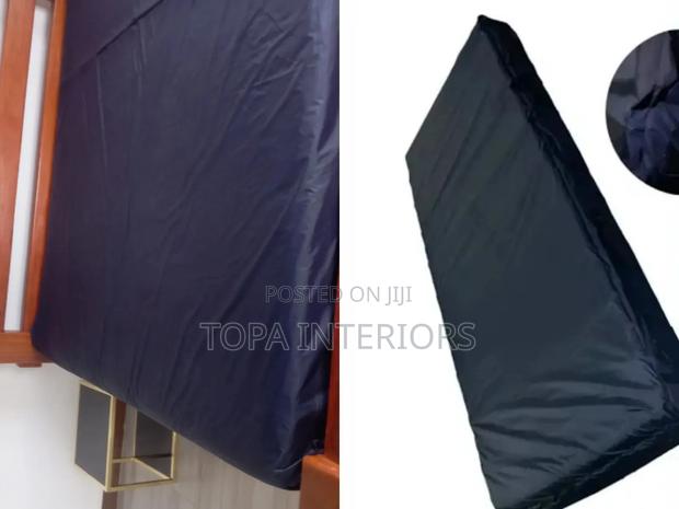4x6 Vinyl Mackintosh Wipe to Clean Waterproof Mattress Protectors