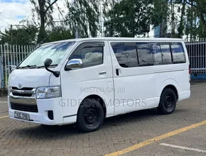 Toyota HiAce 2013 White