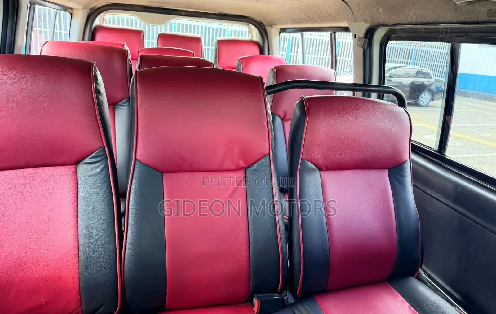 Toyota HiAce 2013 White