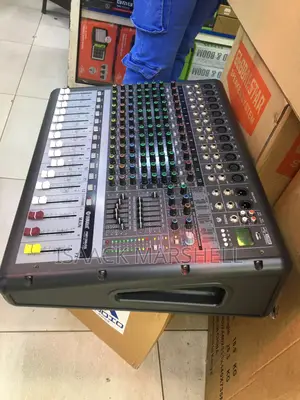 12 Channels Powered Mixer