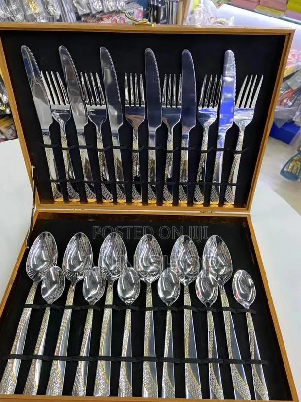 Brifcase Cutrely Set