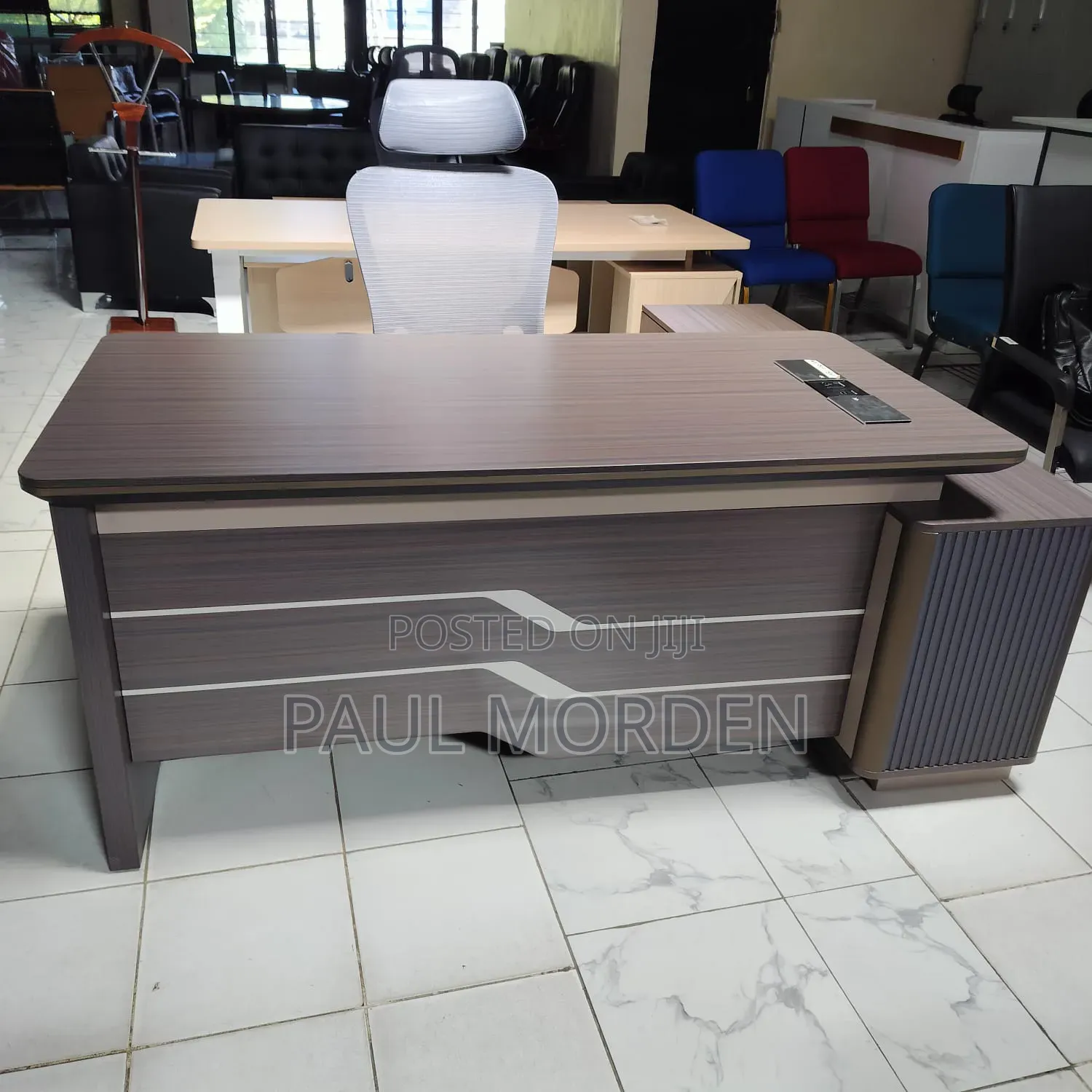 Elegant Office Desk for Directors 1.8m