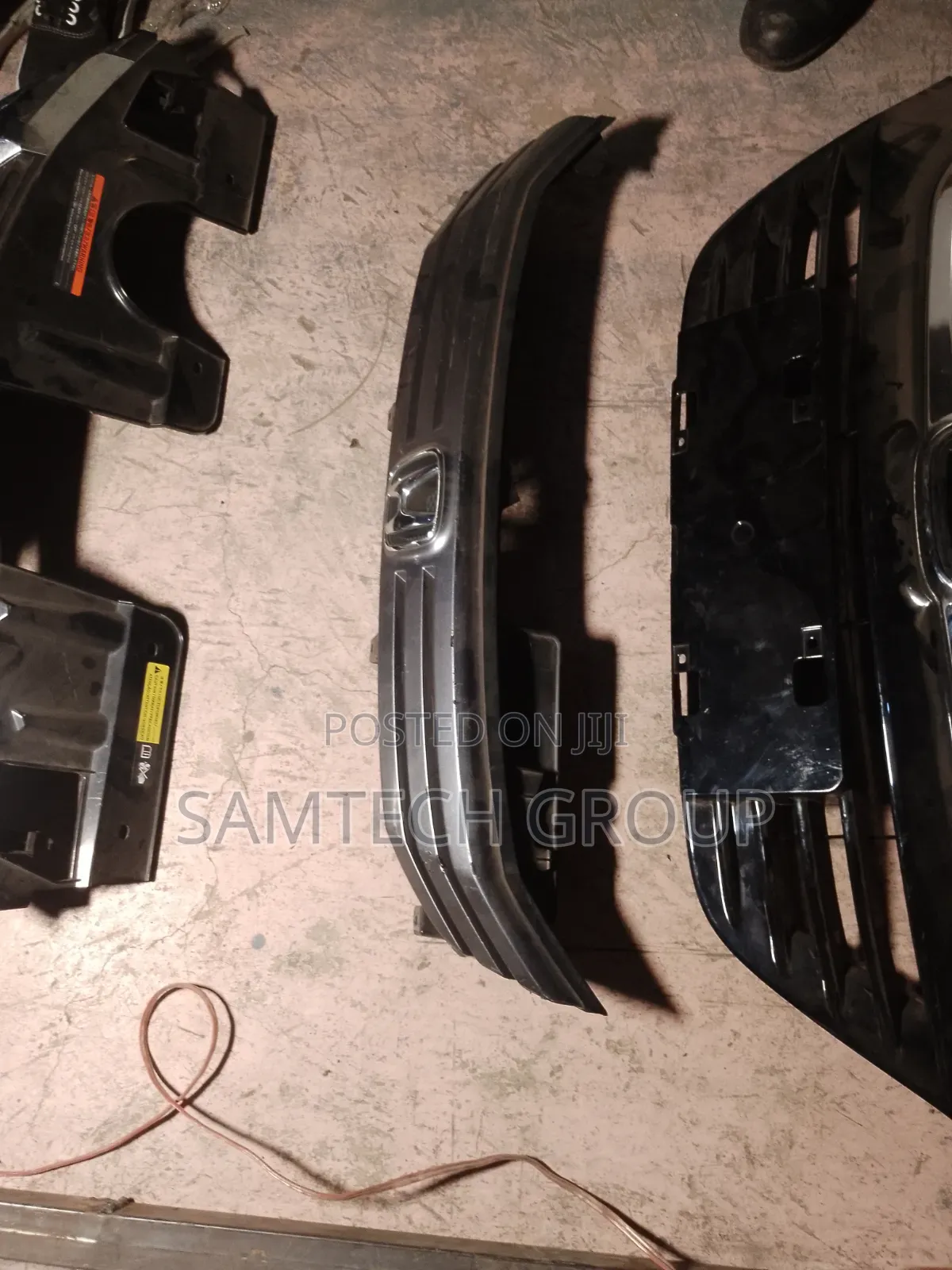 Honda Insight 2010 Model Grill