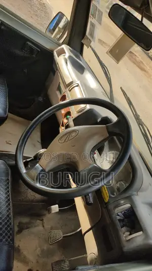 Mahindra Commander 2015 Matt Black