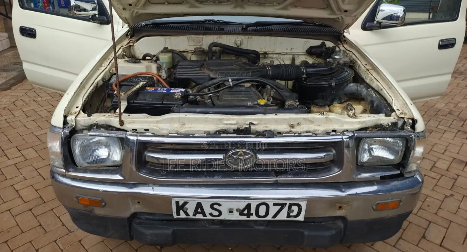Toyota Hilux 2700i Raider 2004 White