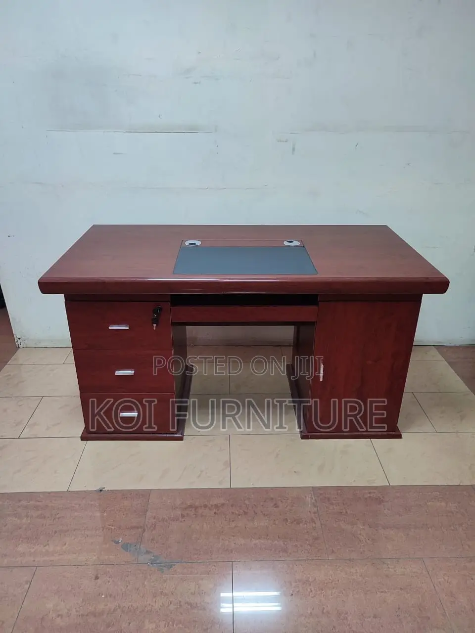 Office Desk : G1z 1400mm Mahogany Executive Office Desk
