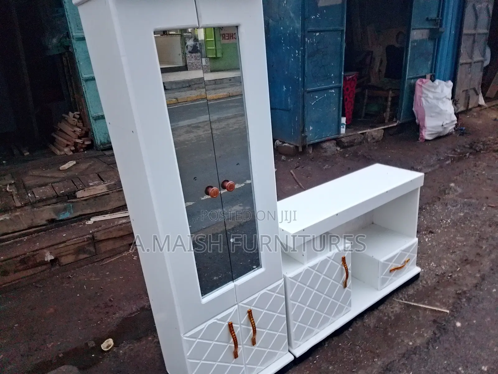 White Tv Stand