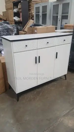 Buffet Cabinet Unit With Perfect Finishing