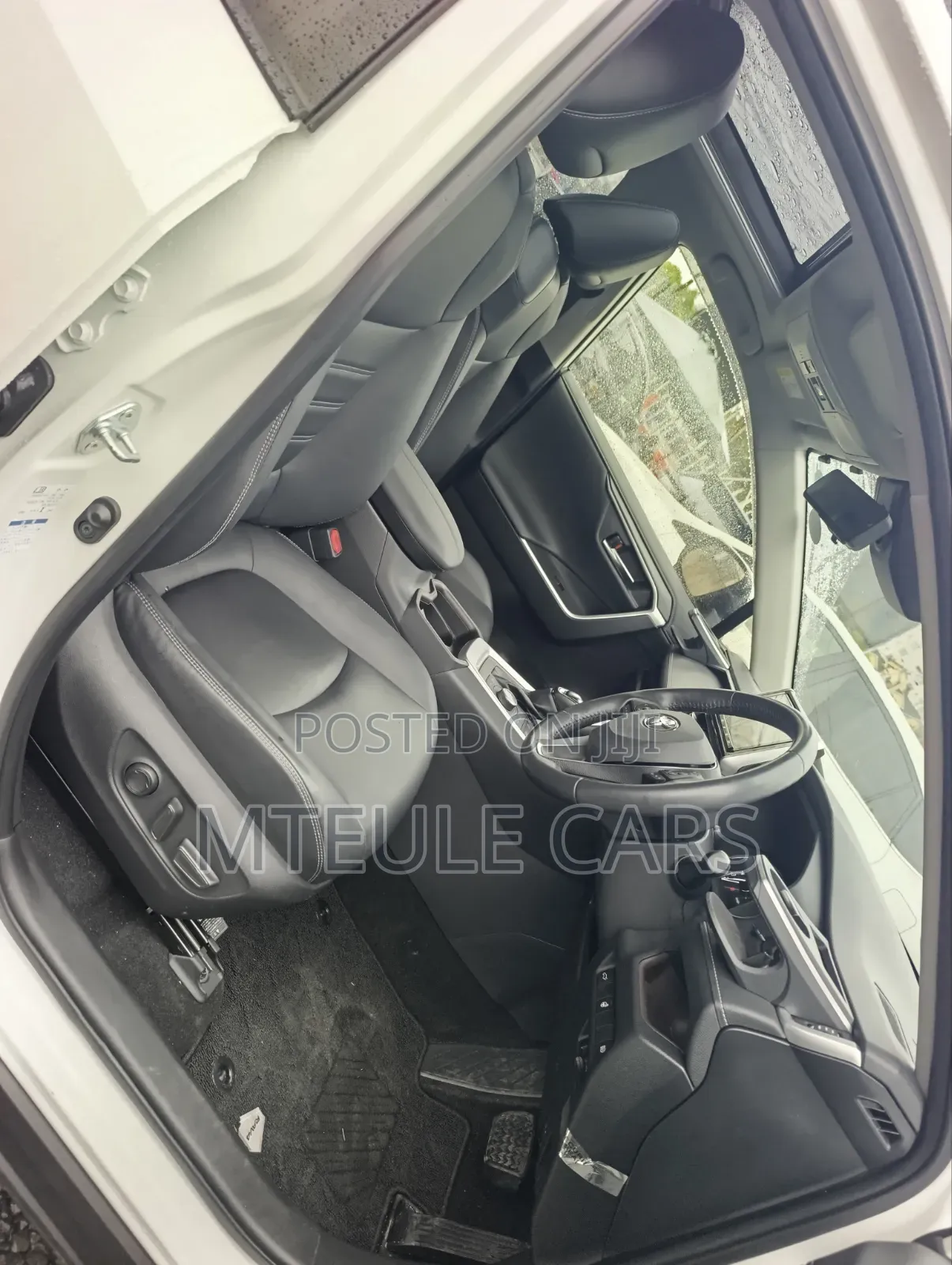 Toyota RAV4 2019 White