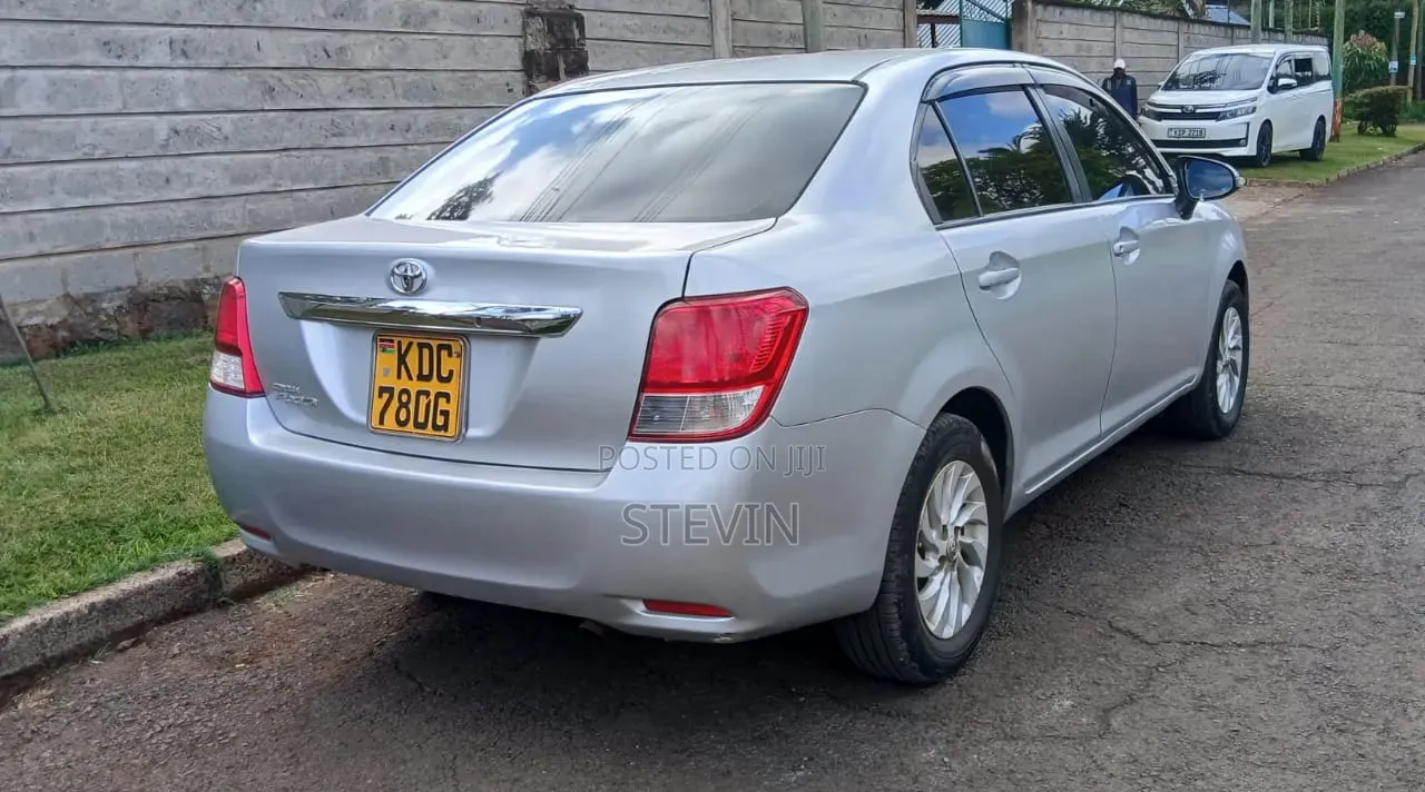 Toyota Axio 2014 Silver