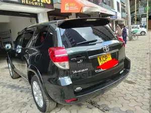 Toyota Vanguard 2010 Black