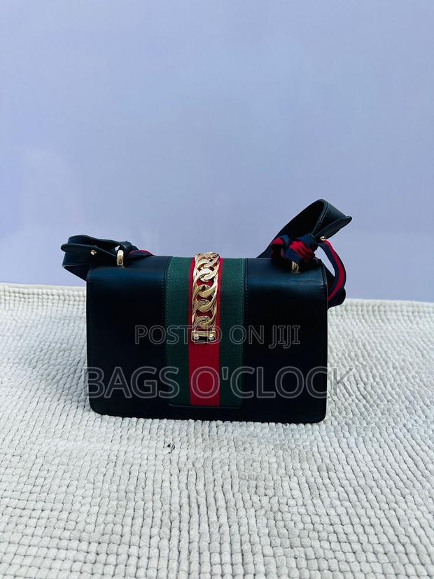 Authentic Gucci Sylvie Small Shoulder Bag - Black Leather - thumbnail 2