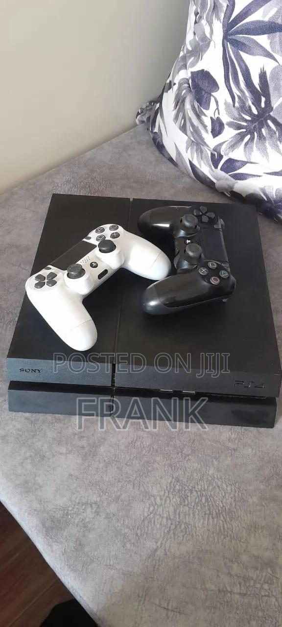 Play Station 4 - thumbnail 3