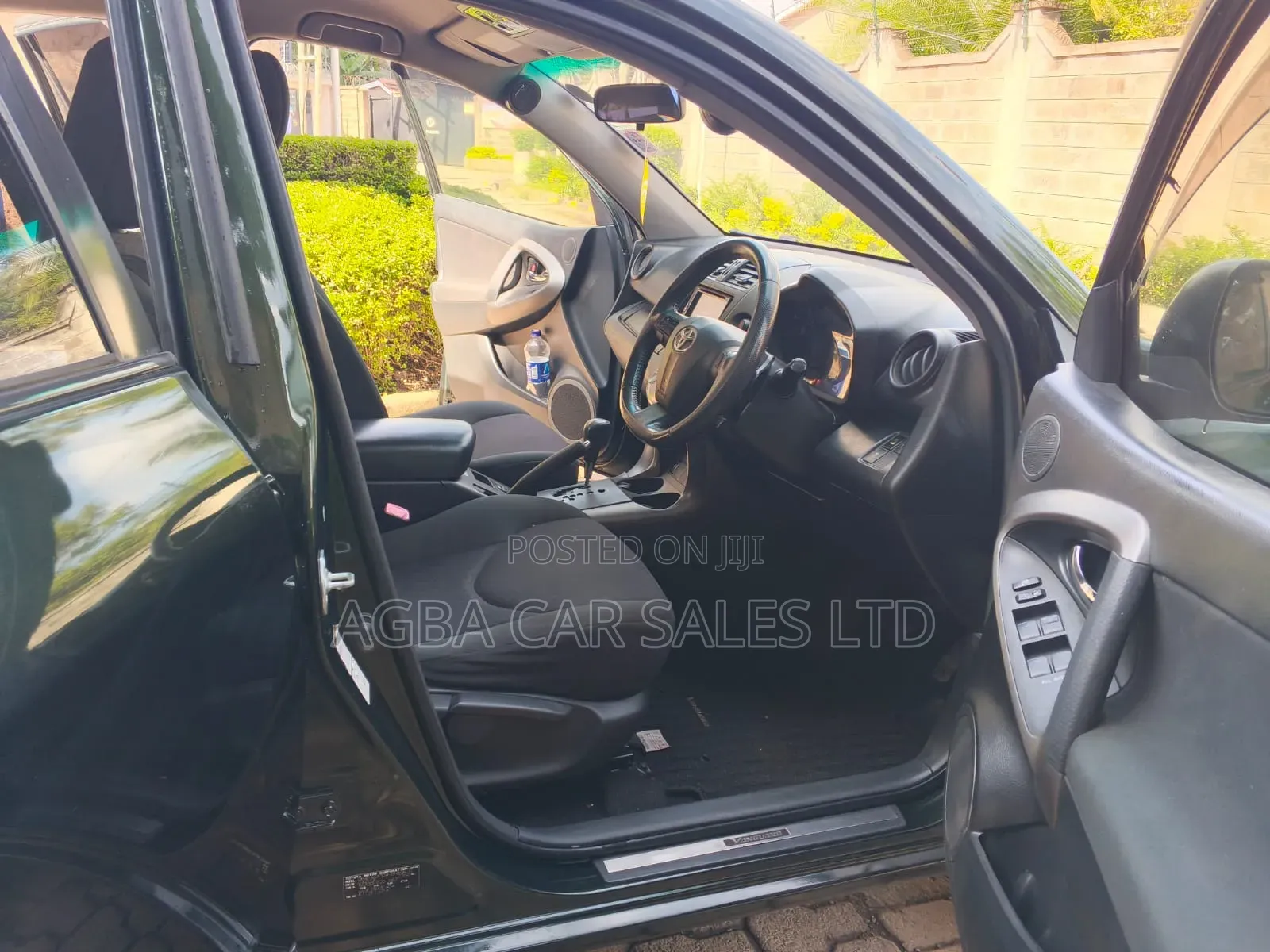 Toyota Vanguard 2010 Green