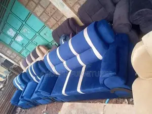 Blue Kangaroo Seat