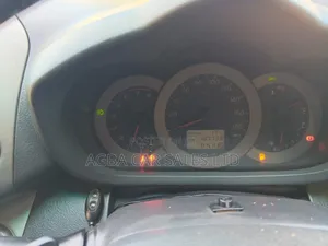 Toyota Vanguard 2010 Green