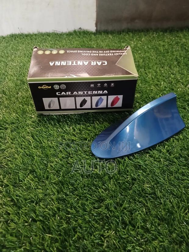 Universal Functional Shark Fin Antenna Car Roof Radio Signal Antenna